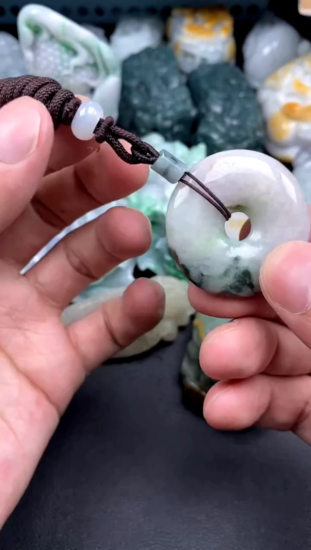 吊坠(不含链)未镶嵌翡翠1