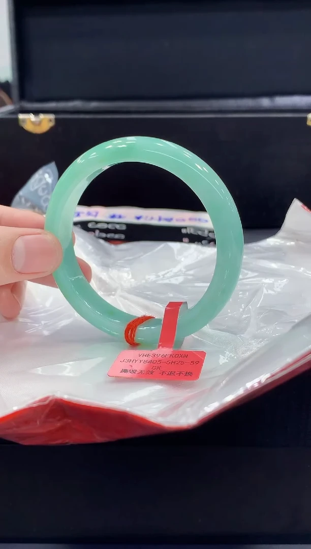 未镶嵌手镯翡翠翡翠手镯