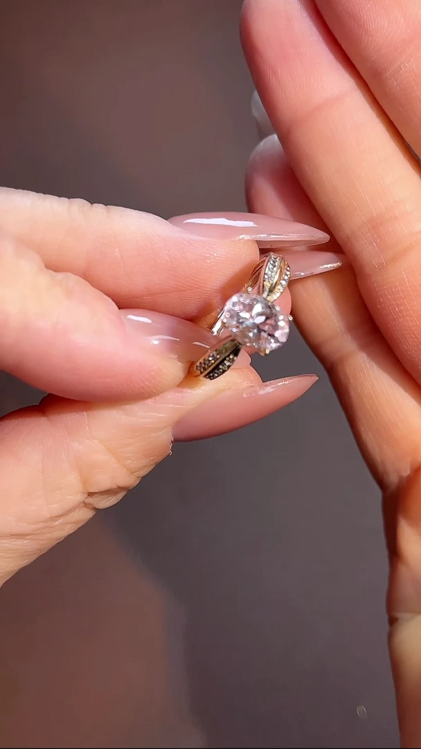 颈饰银S925镶嵌绿柱石（摩根石）戒指