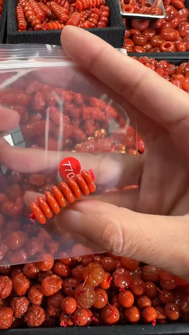 【闪购商品】南红玛瑙颈饰未镶嵌1