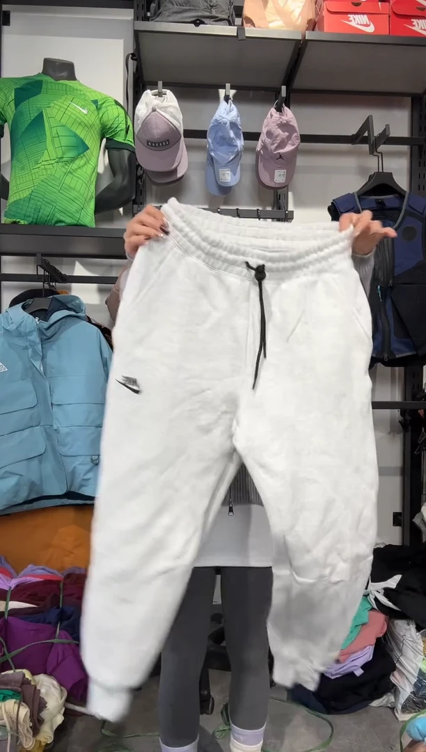 1676编码 瑕疵款直播间过款为准 尺码  160