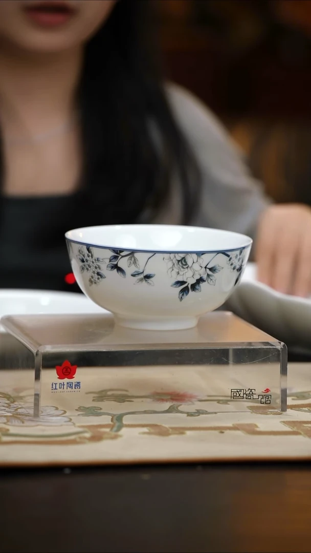 1个正价兰木棉6寸面碗