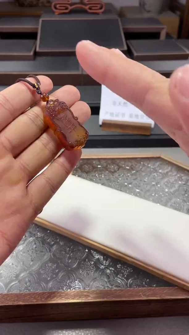 琥珀颈饰未镶嵌紫薇讳吊坠