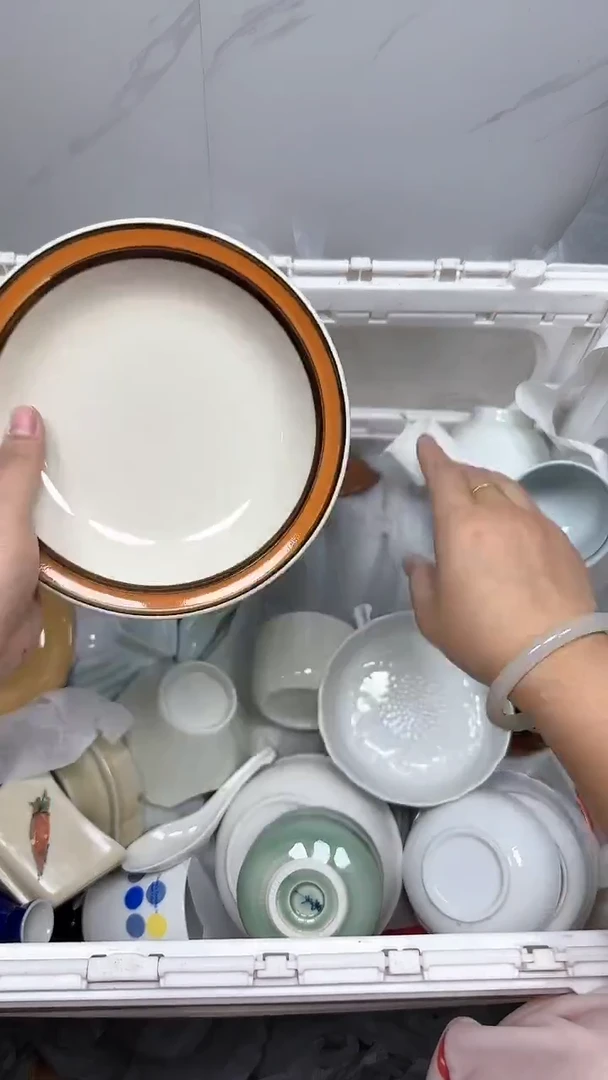 【闪购商品】1567回流瓷器默认微瑕，18.8包邮