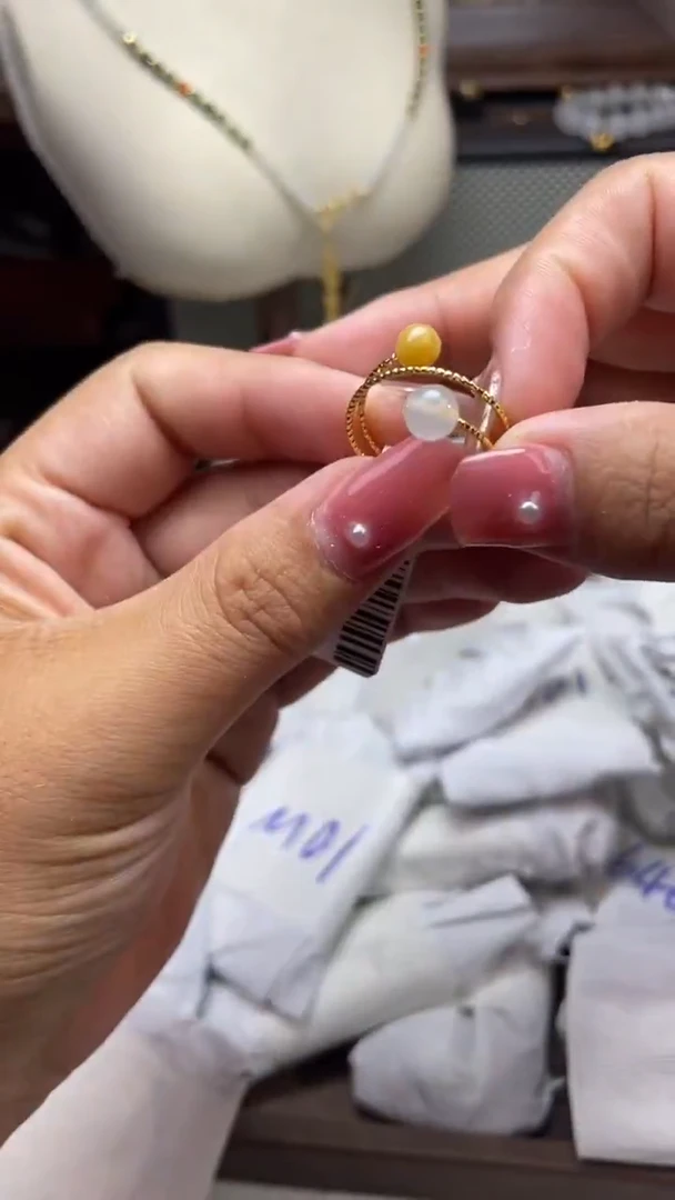 未镶嵌戒指翡翠戒指