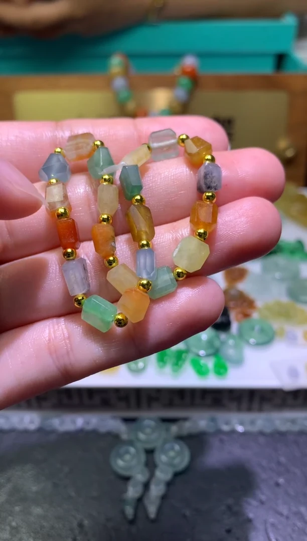 未镶嵌定制翡翠毛货