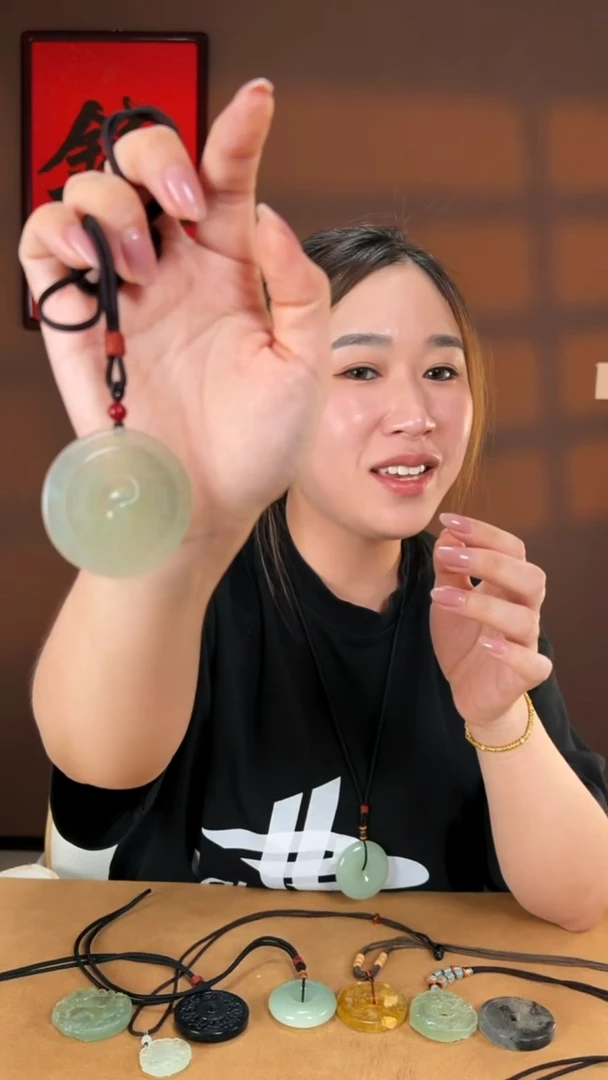 未镶嵌蛇纹石玉颈饰多样性发货