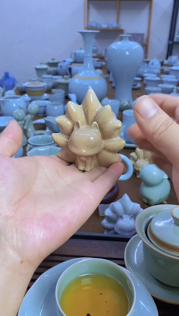 摆件微瑕原矿土豪金釉九尾狐茶宠