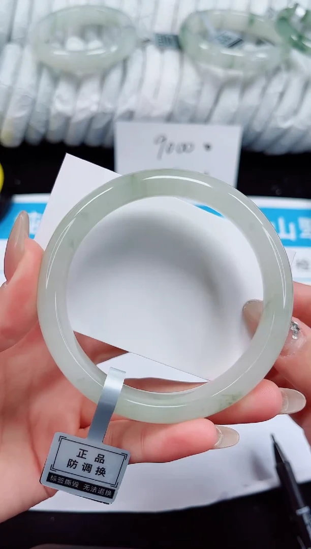 未镶嵌手镯石英质玉136-62/63