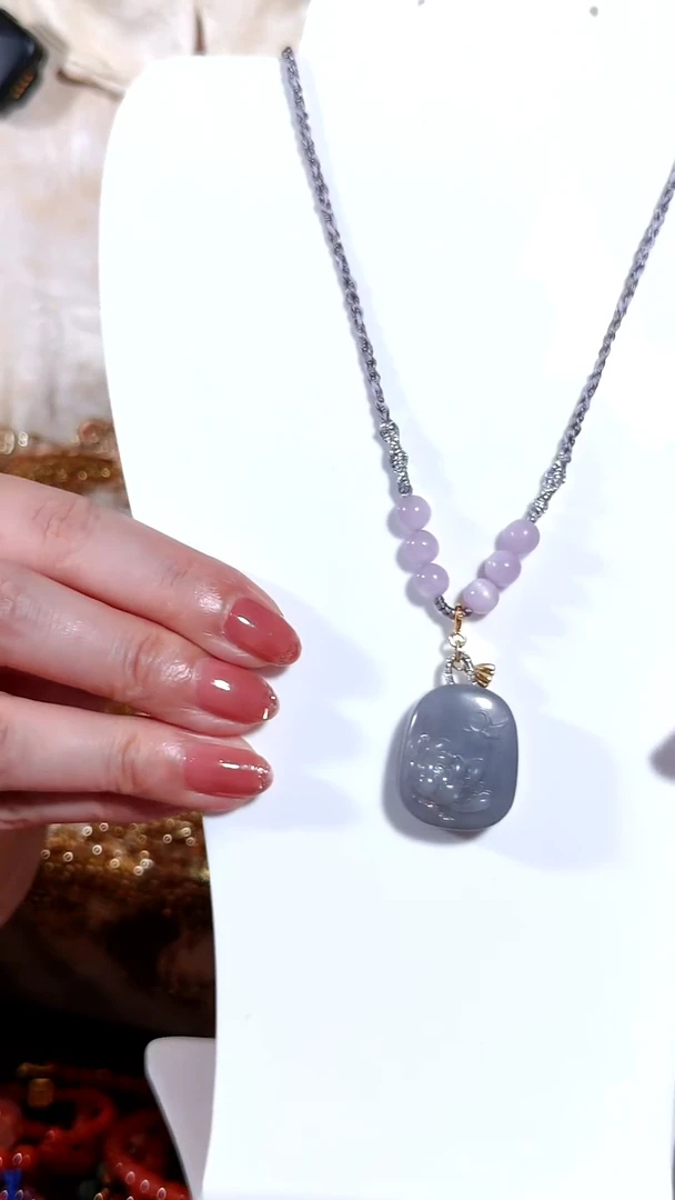 颈饰银S925镶嵌和田玉烟紫灰吊坠