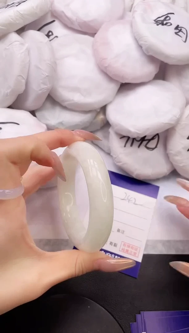 【闪购商品】和田玉手镯未镶嵌18L242-58