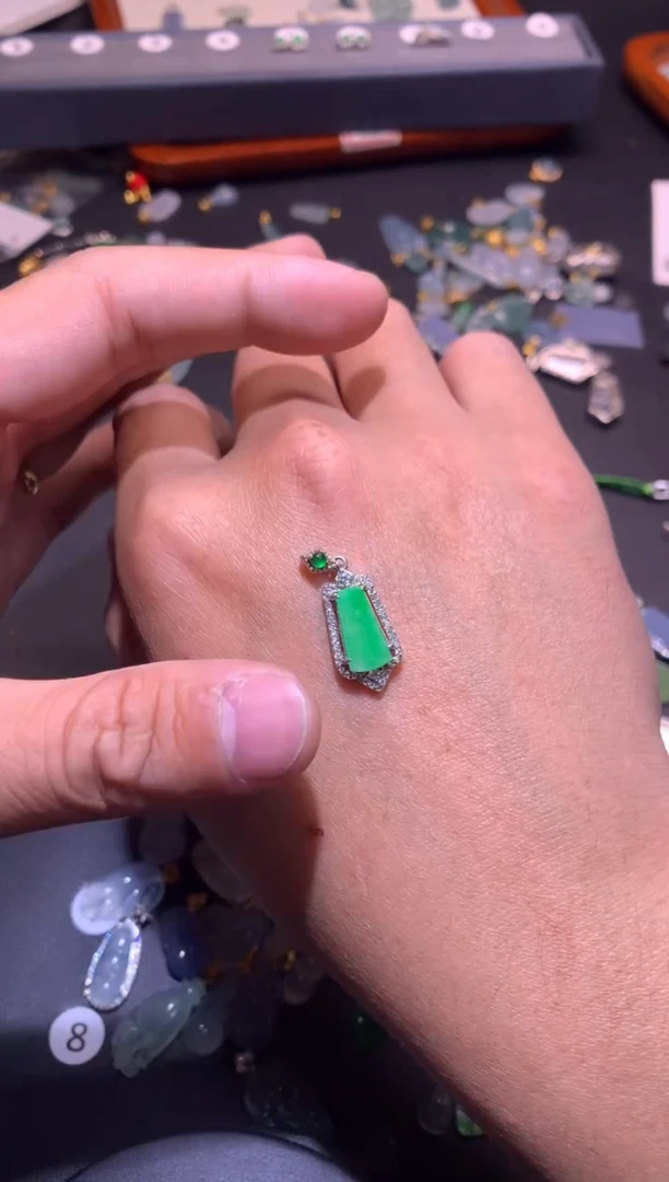 【闪购商品】翡翠吊坠(不含链)银S925镶嵌1