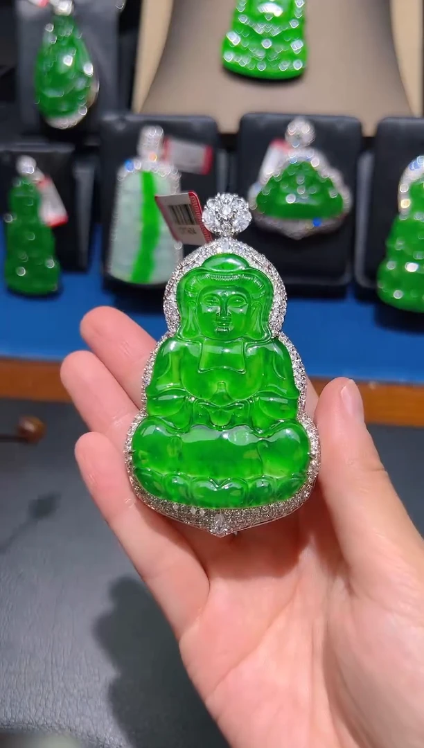 【闪购商品】翡翠颈饰未镶嵌天然A货翡翠18