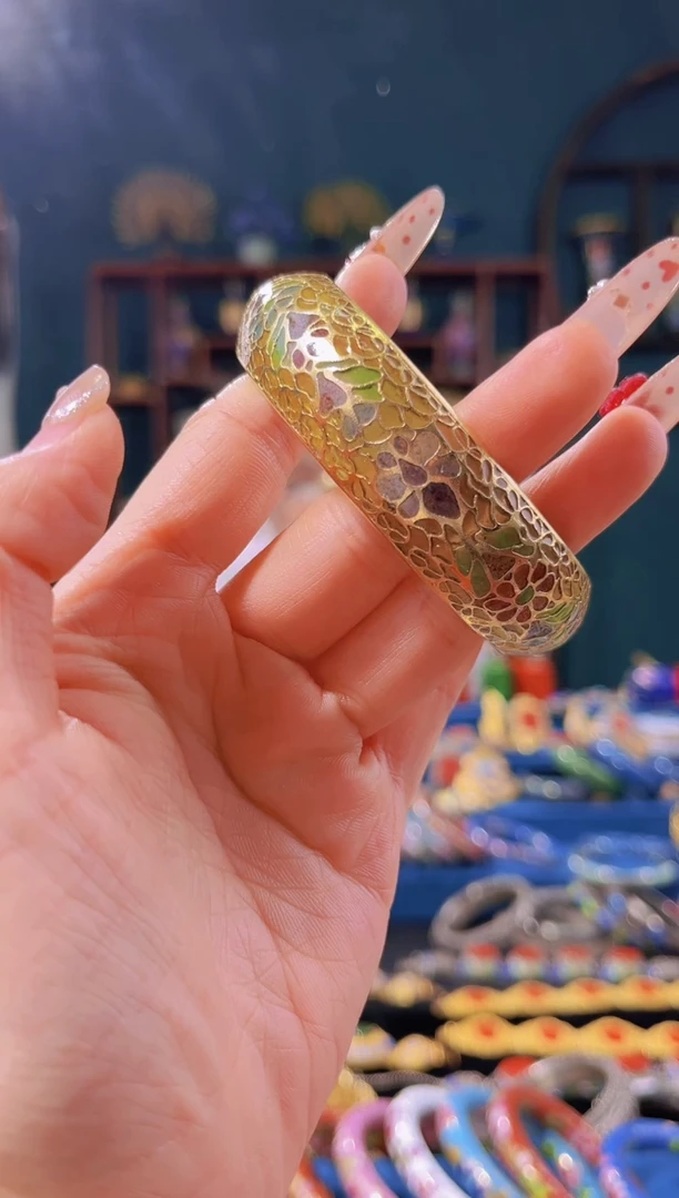 【闪购商品】非遗技艺景泰蓝脱胎手镯 香槟色60-63