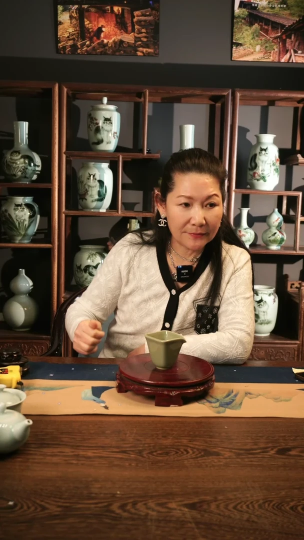 【闪购商品】豆青釉 四方 公道杯