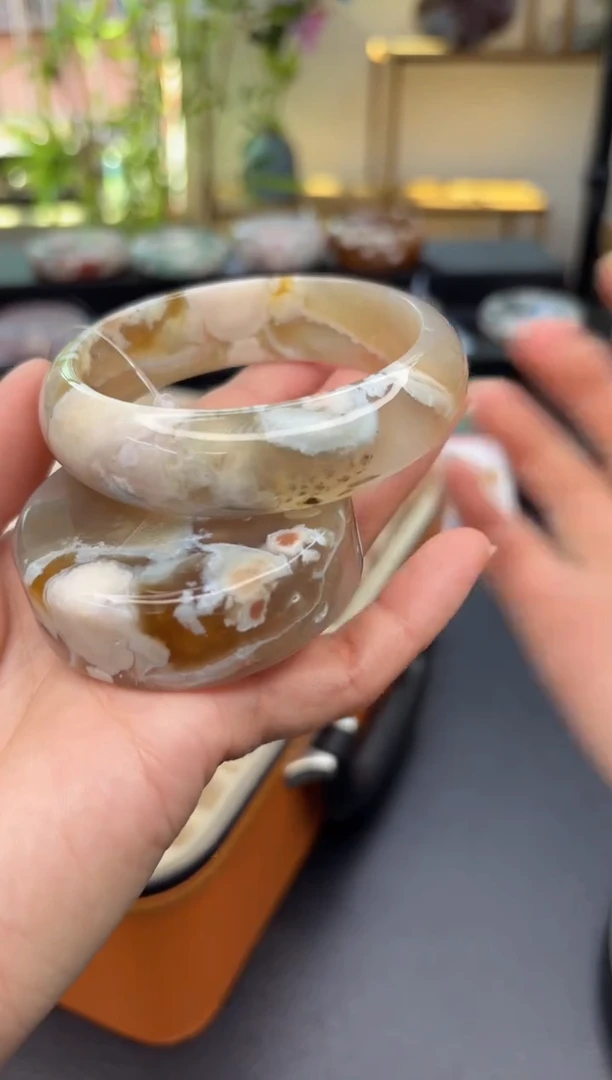 【闪购商品】石英质玉手镯未镶嵌C87(57圈赠送镯心)