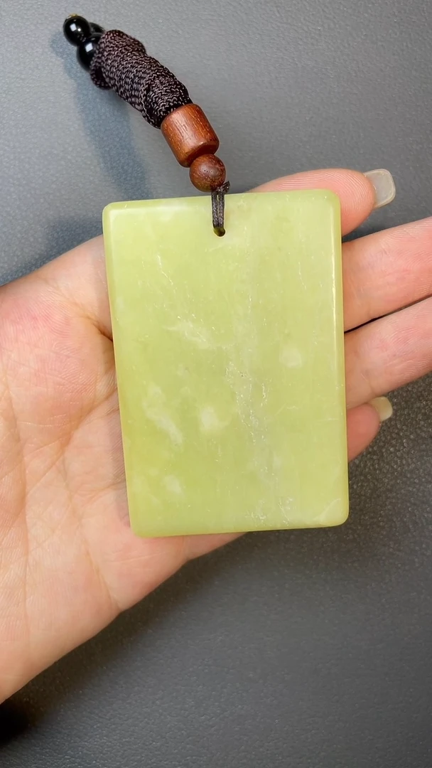 透闪石质玉未镶嵌挂件a2