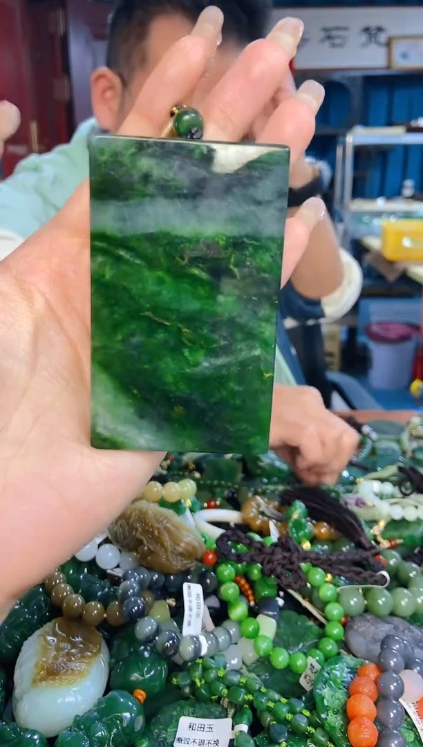 未镶嵌和田玉挂件1