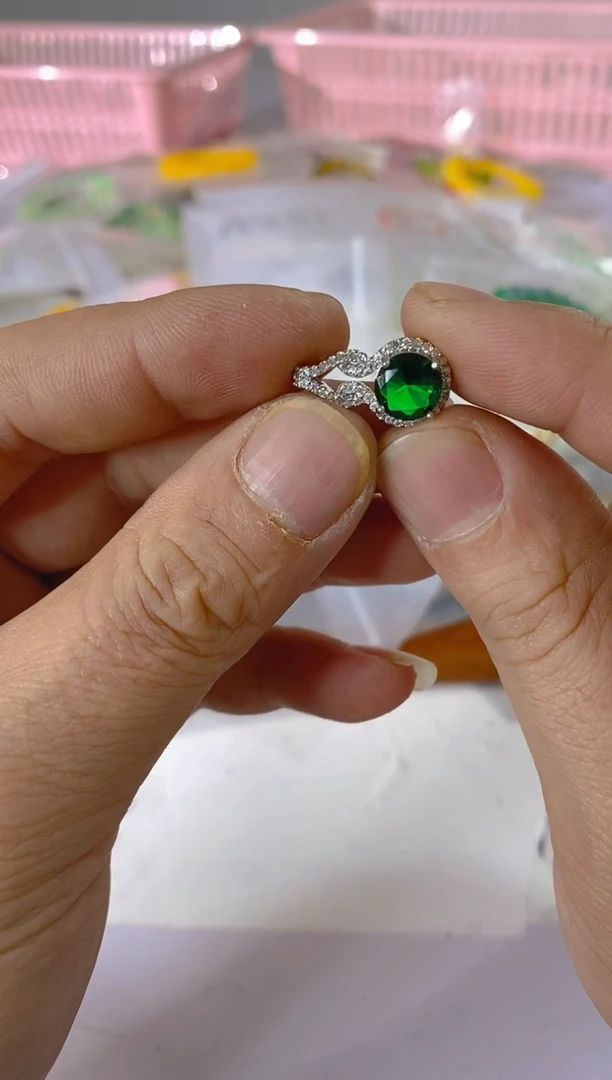 【闪购商品】水晶颈饰银S925镶嵌639红宝，蓝宝，多样性发一件赠链