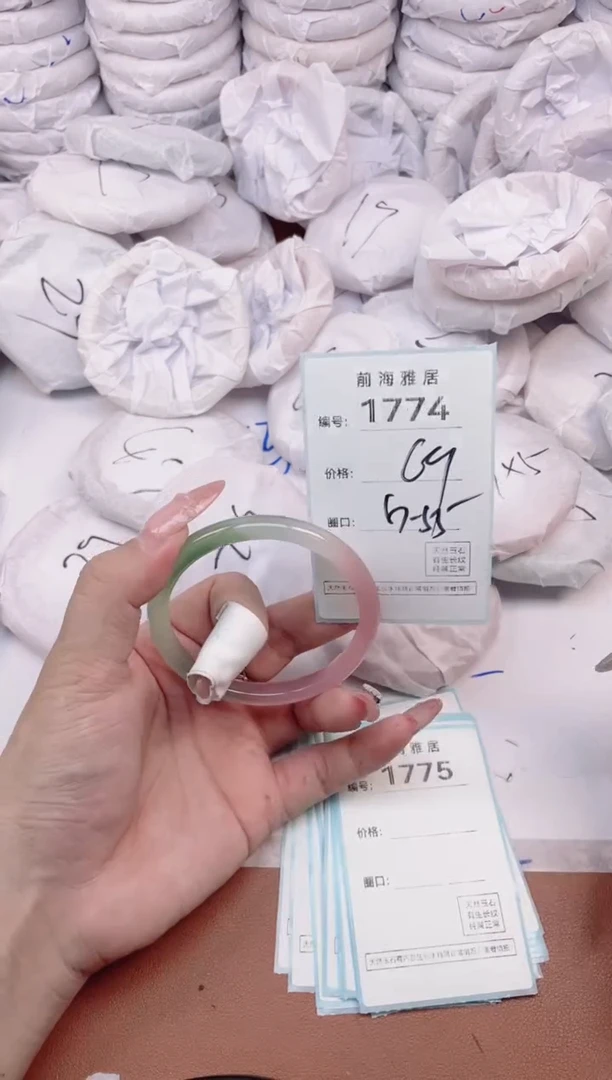 【闪购商品】玛瑙/玉髓手镯未镶嵌1774