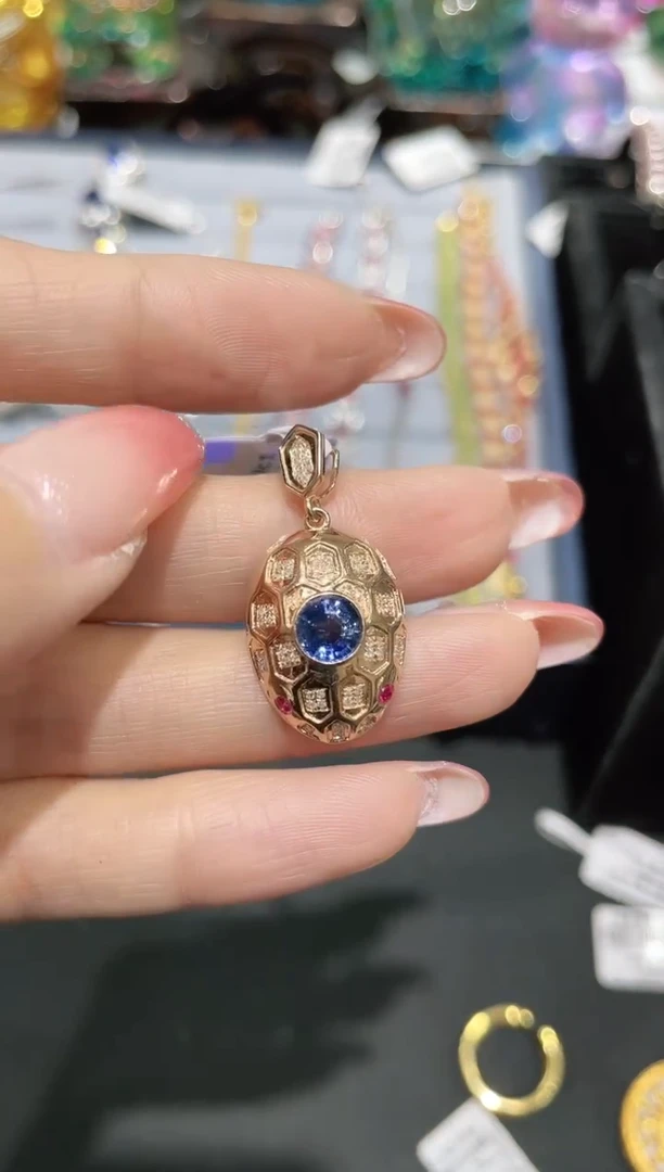 吊坠蓝宝石18K金镶嵌吊坠