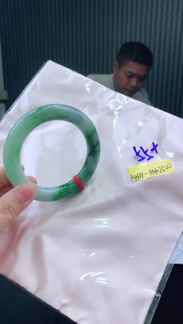 未镶嵌手镯翡翠55