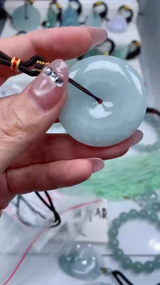 颈饰未镶嵌翡翠吊坠