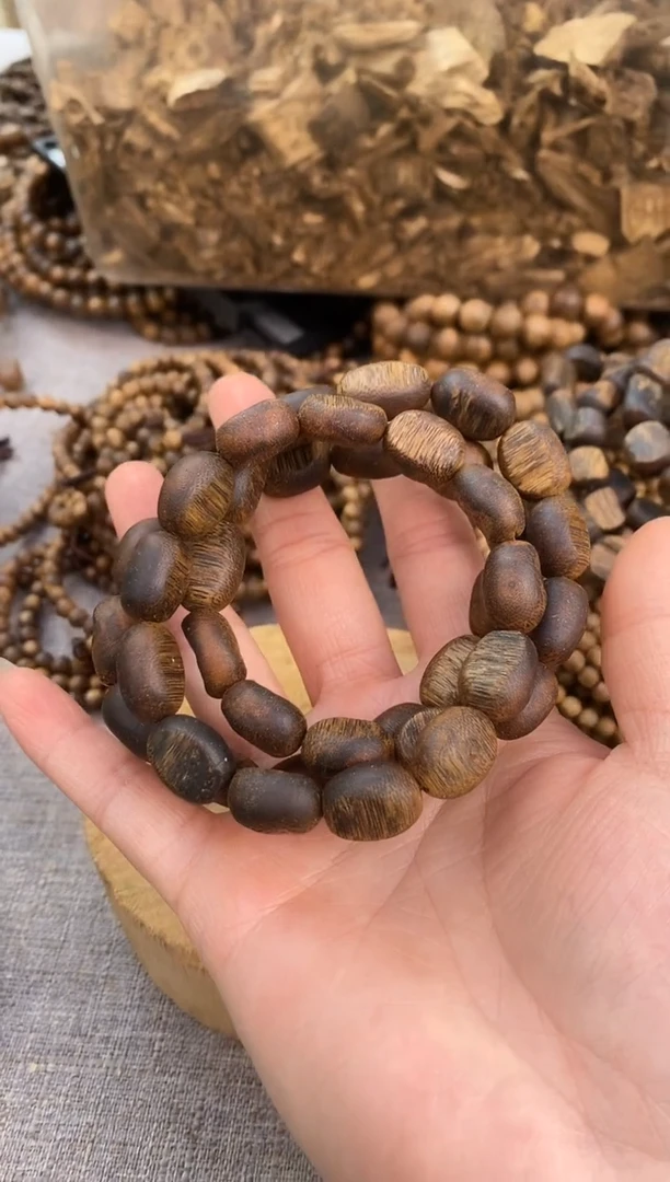 【闪购商品】沉香木手串随型留疤单圈棋楠手串多样性发一