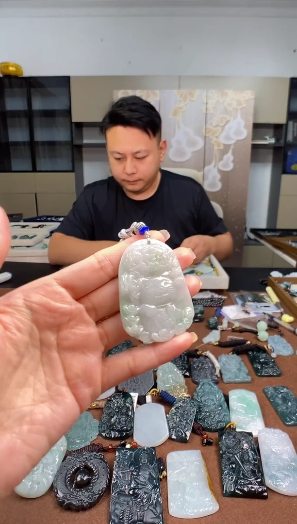 颈饰未镶嵌翡翠多样性发其一