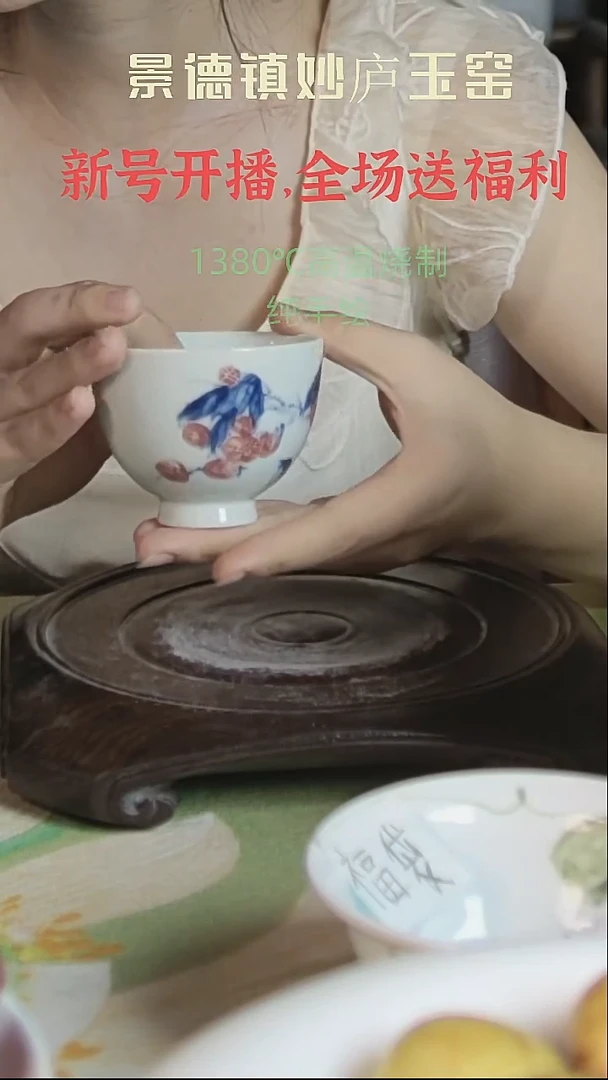 摆件景德镇高温手绘小鸟微瑕