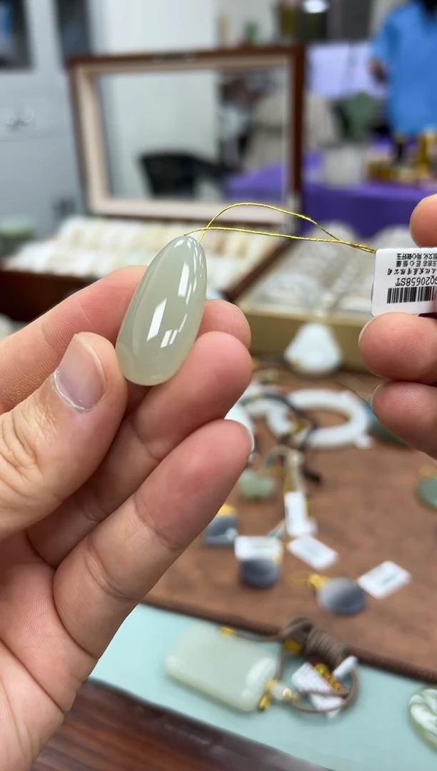 颈饰未镶嵌和田玉随型