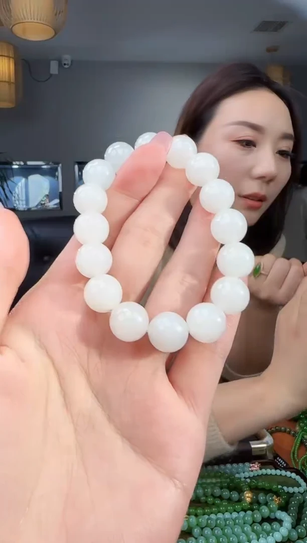 未镶嵌手链和田玉1