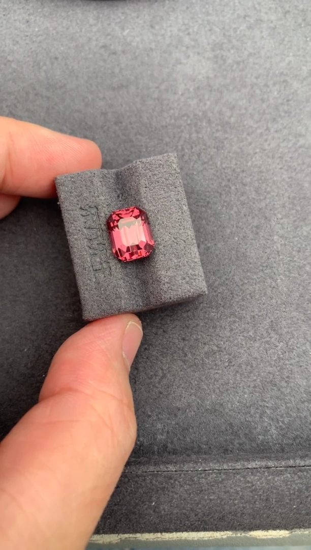 未镶嵌珠宝半成品石榴石5.6ct  malaya石榴石  BH  定制