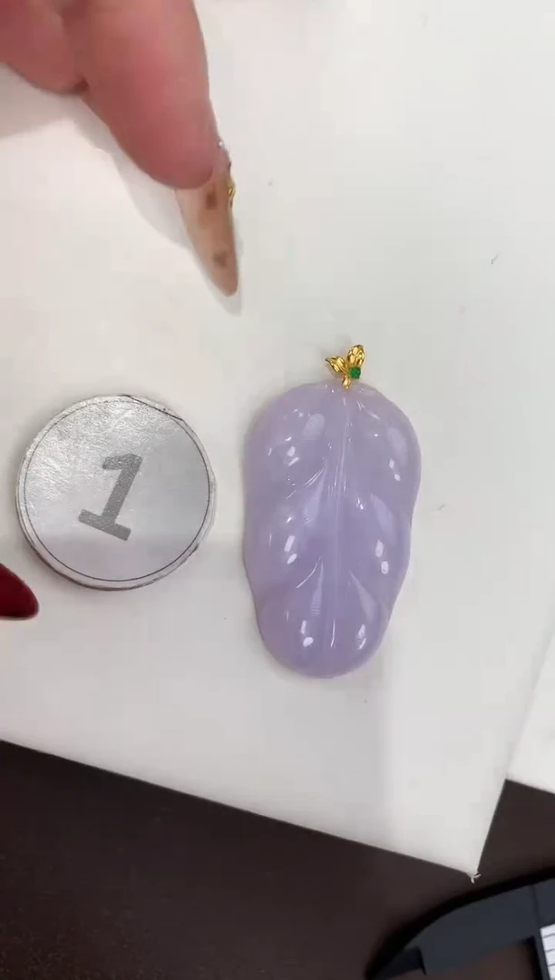 颈饰18K金镶嵌翡翠天然缅甸a货翡翠