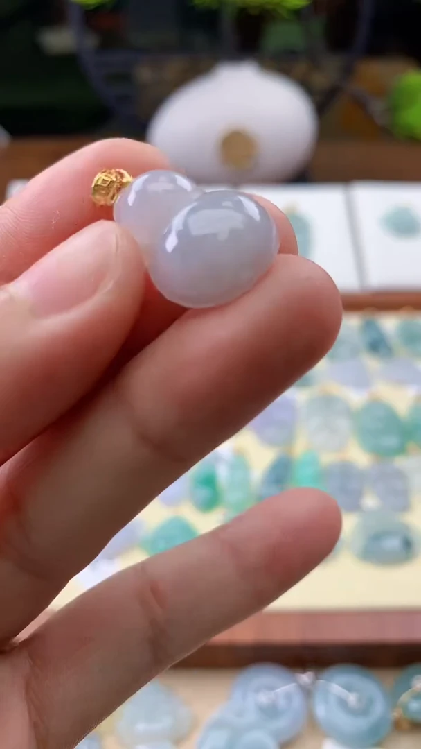 翡翠未镶嵌颈饰天然A货翡翠挂件