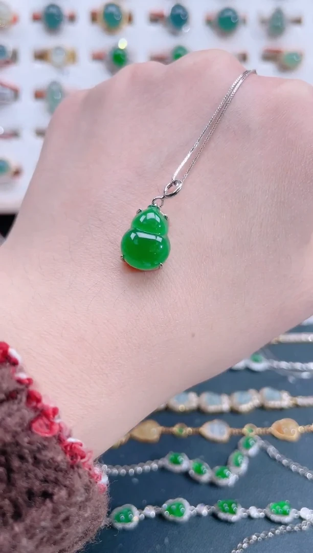 颈饰银S925镶嵌翡翠天然翡翠