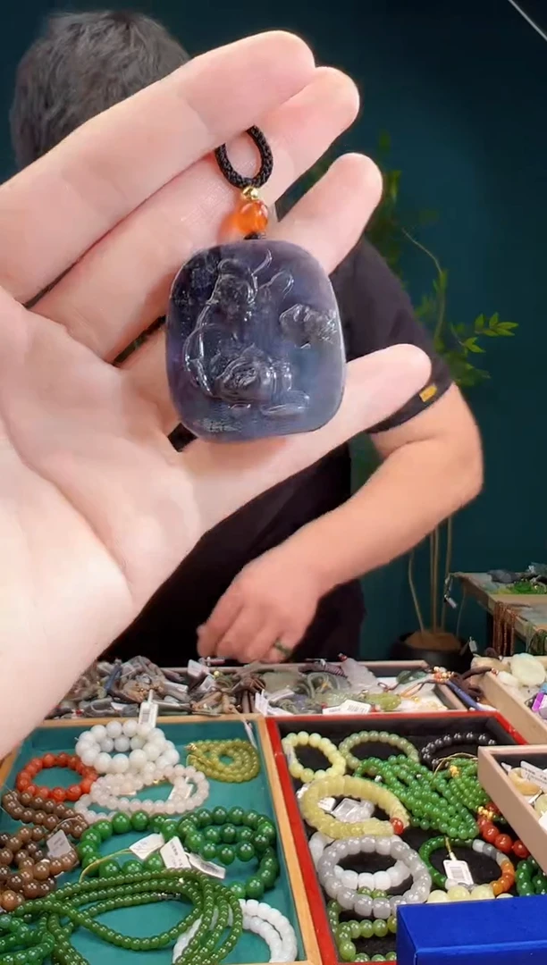 颈饰未镶嵌和田玉一物一证 拍一单发一个