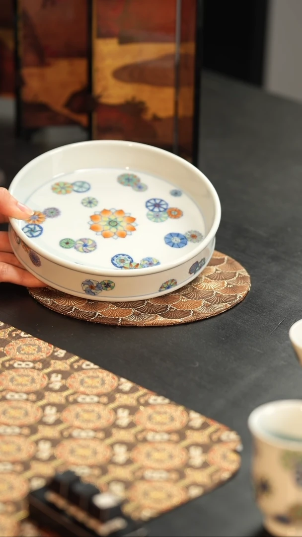 【闪购商品】杯吴云霞斗彩皮球花