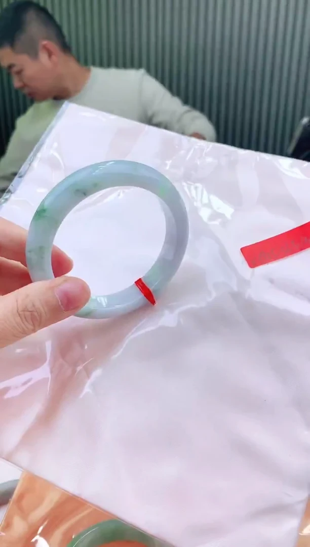 未镶嵌手镯翡翠111
