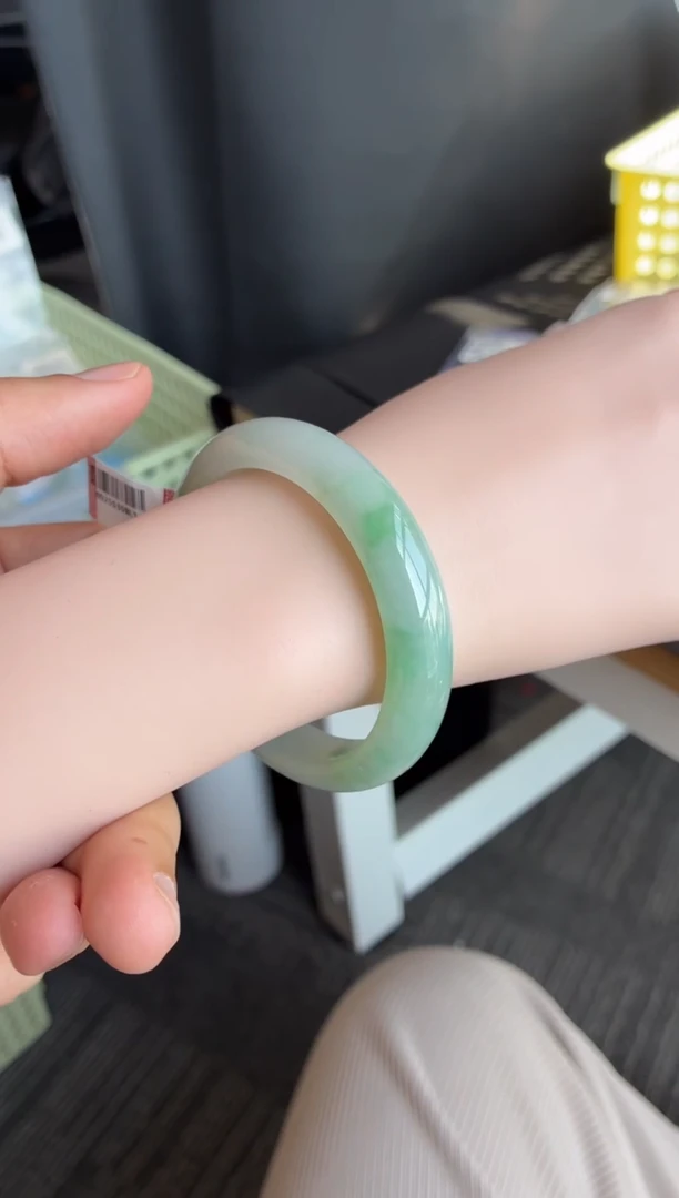 未镶嵌手镯翡翠79号55.1*11.9*8.4正圈