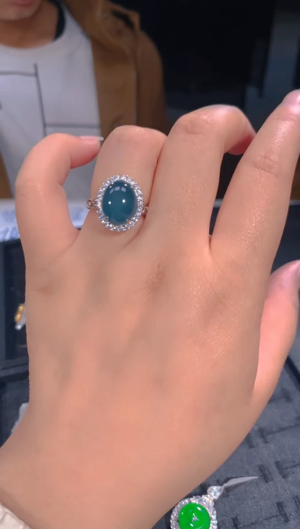 【闪购商品】定制翡翠未镶嵌92定制翡翠，多样性发货（发其一）