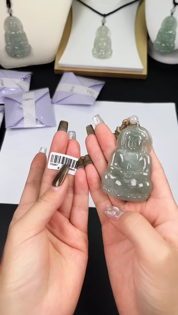颈饰未镶嵌翡翠YE007冰绿超大观音+送同款绳子