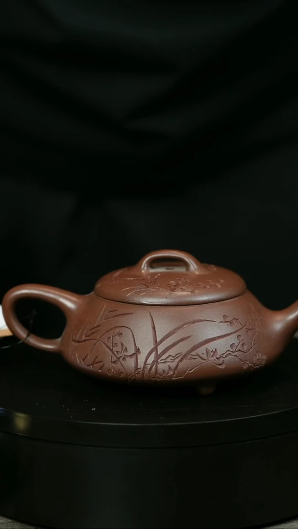 茶壶紫砂顺**然H2322刘彭明底槽青刻绘逸瓢