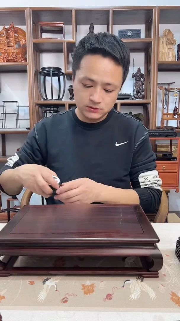 【闪购商品】交趾黄檀（大红酸枝）32*22*7.5