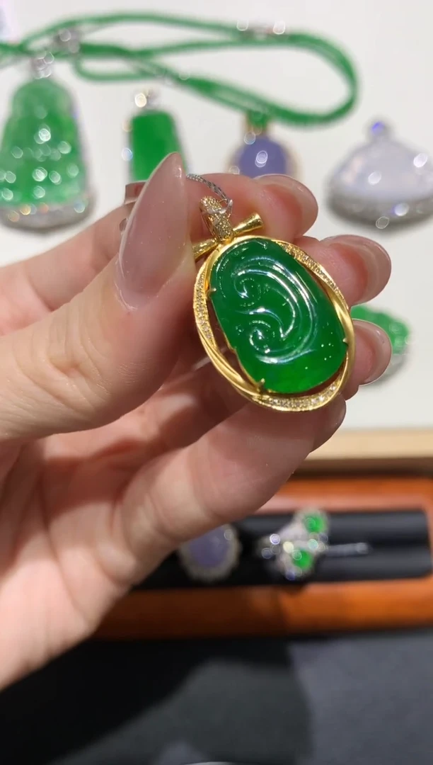 翡翠18K金镶嵌吊坠(不含链)团购6