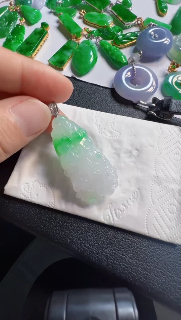 吊坠(不含链)18K金镶嵌翡翠58001