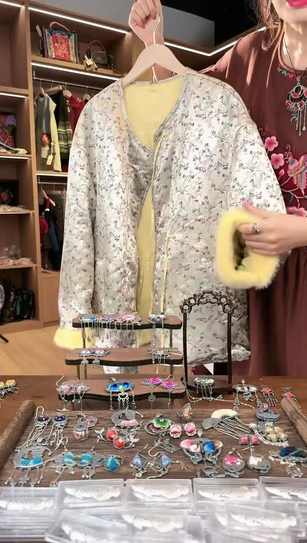 【闪购商品】织绣L606黔东南苗族刺绣