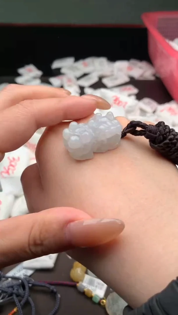 【闪购商品】翡翠挂件未镶嵌一