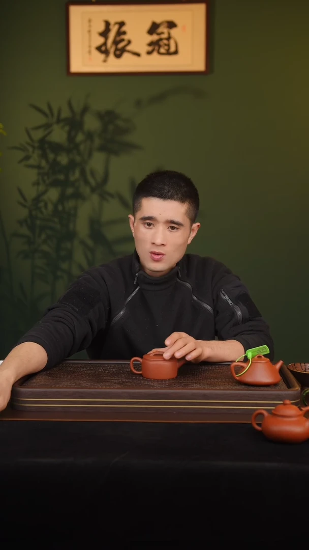 【闪购商品】宜兴原矿无添加紫砂壶99纯红降坡汉瓦