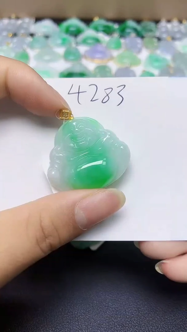 翡翠18K金镶嵌颈饰天然缅甸翡翠A货